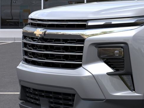 New 2026 Chevrolet Traverse LT w/ Sun and Wheel Package FWD image 14