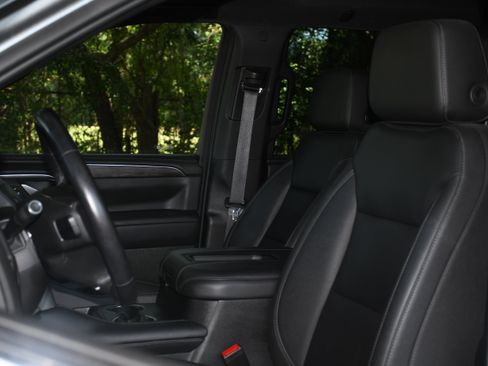 Used 2023 Chevrolet Tahoe LT RWD image 11