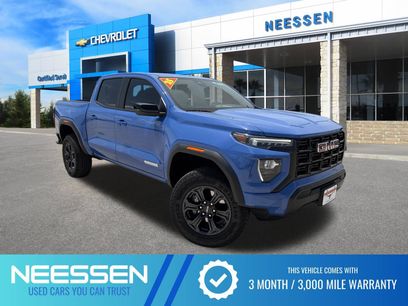 Used 2025 GMC Canyon Elevation