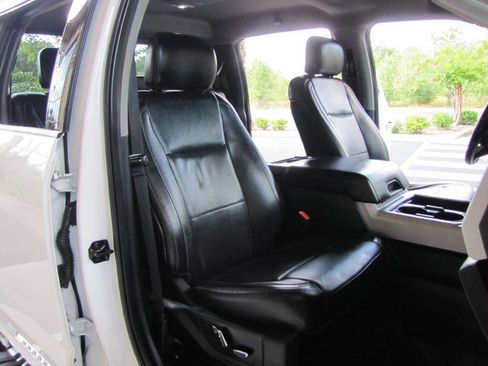 Used 2019 Ford F250 Lariat w/ Lariat Value Package image 22