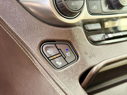 Used 2016 Chevrolet Tahoe LTZ image 25