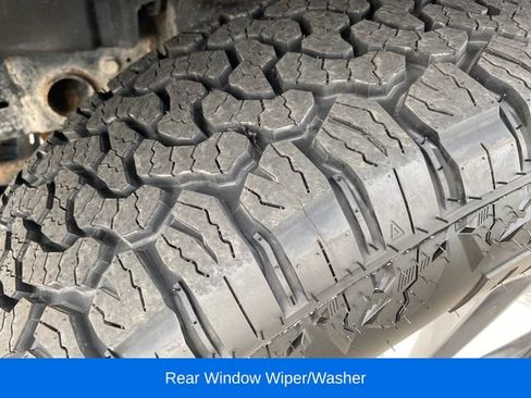 Used 2018 Jeep Wrangler Unlimited Sahara AWD/4WD image 23