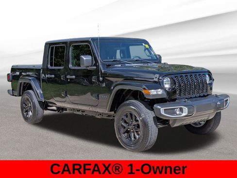 Used 2023 Jeep Gladiator Sport AWD/4WD image 4