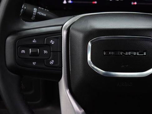 Used 2023 GMC Yukon Denali image 33