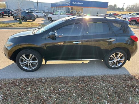 Used 2010 Nissan Murano LE w/ Navigation Pkg image 16