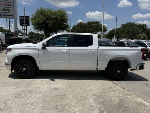 Used 2025 Chevrolet Silverado 1500 LT AWD/4WD image 8