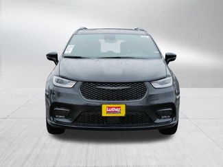 New 2026 Chrysler Pacifica Limited video 2