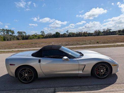 Used 2006 Chevrolet Corvette Convertible w/ Preferred Equipment Group image 5