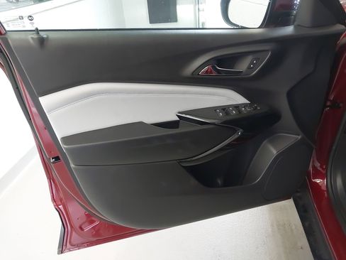 Used 2025 Chevrolet Trax LT w/ Driver Confidence Package image 25