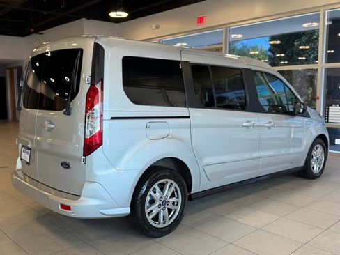 Used 2019 Ford Transit Connect XLT FWD image 12
