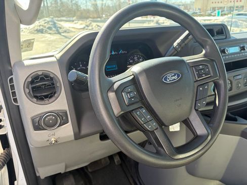 Used 2024 Ford E-350 and Econoline 350 Super Duty w/ Power Windows & Locks Group image 18
