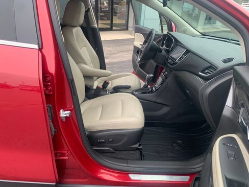 Used 2019 Buick Encore Essence AWD/4WD image 13