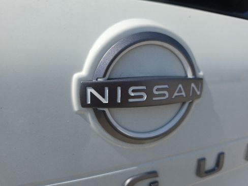 Used 2024 Nissan Rogue S FWD image 15