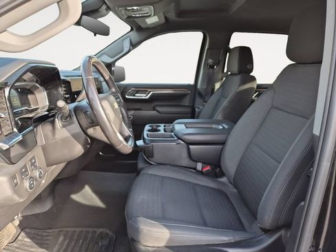 Used 2022 Chevrolet Silverado 1500 LT AWD/4WD image 11