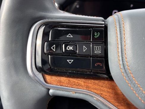 Used 2022 Jeep Grand Wagoneer Series II w/ Convenience Group III image 30