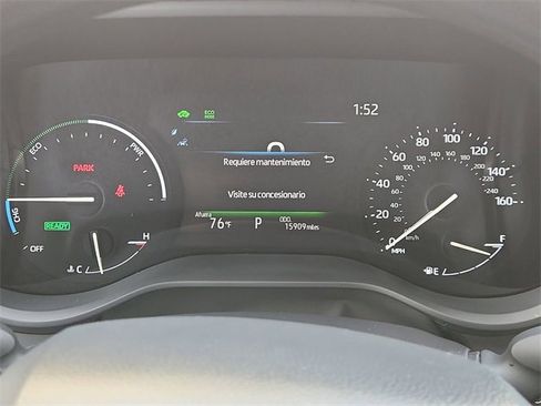 Used 2025 Toyota Sienna LE image 12