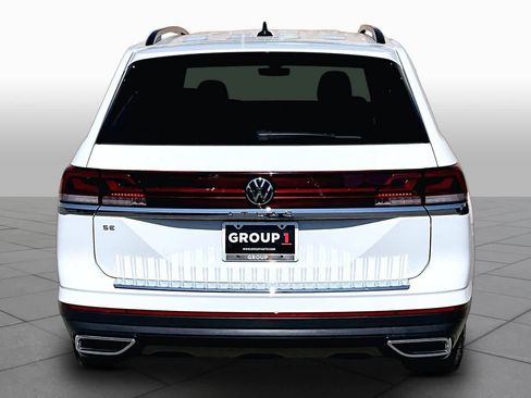 Used 2025 Volkswagen Atlas SE FWD image 5
