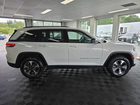 Used 2024 Jeep Grand Cherokee Limited 4xe AWD/4WD image 2