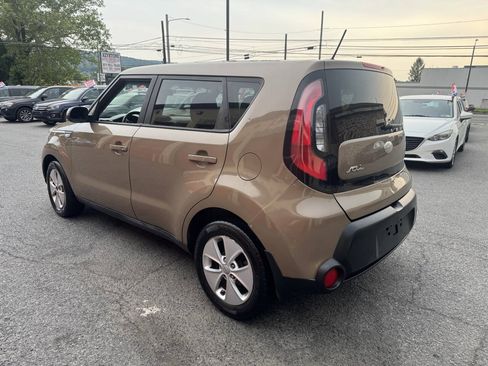 Used 2014 Kia Soul FWD image 4