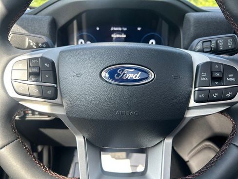 New 2026 Ford Explorer Active w/ Active Comfort Package AWD/4WD image 16