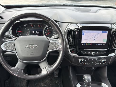 Used 2021 Chevrolet Traverse RS image 28