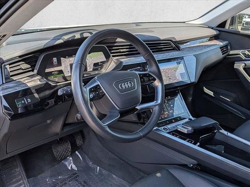 Certified 2023 Audi e-tron Premium Plus w/ Premium Plus Package AWD/4WD image 10