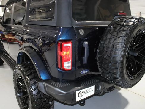 Used 2021 Ford Bronco Black Diamond w/ Sasquatch Package AWD/4WD image 4