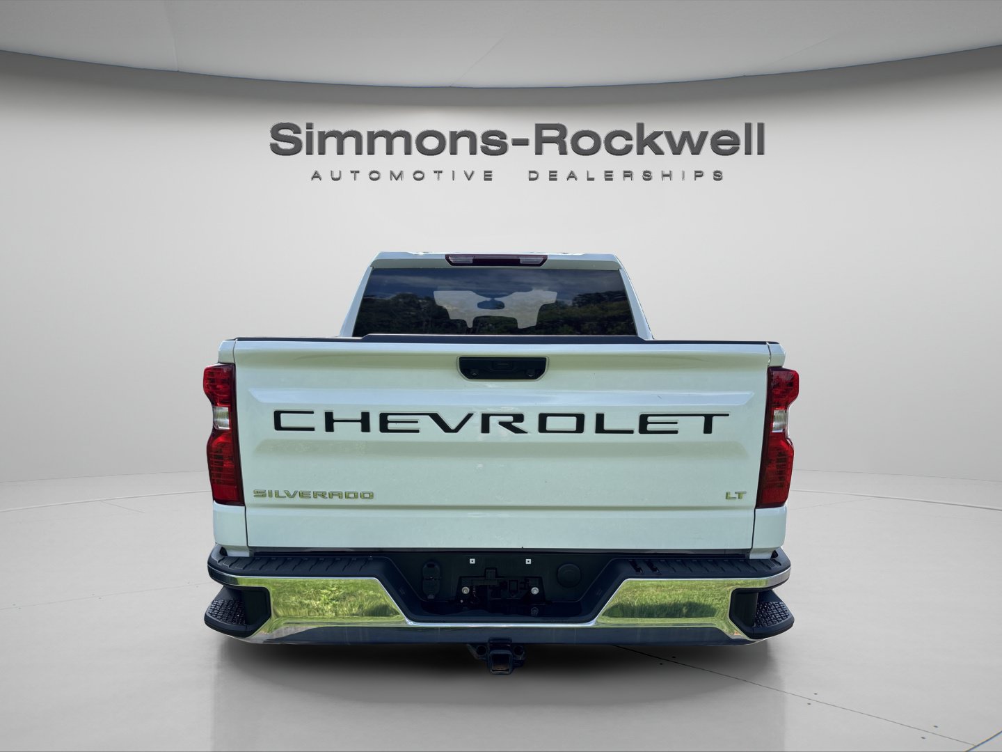 Used 2024 Chevrolet Silverado 1500 LT AWD/4WD image 4