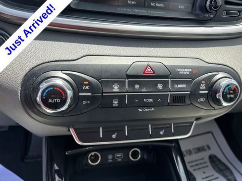 Used 2017 Kia Sorento SX FWD image 25