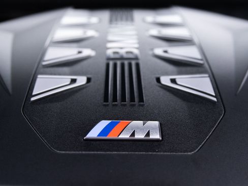 Used 2025 BMW X5 M60i w/ Climate Comfort Package image 37