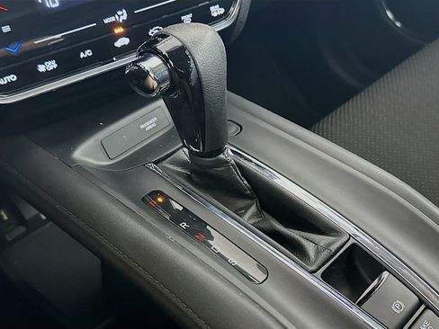 Used 2017 Honda HR-V EX image 24