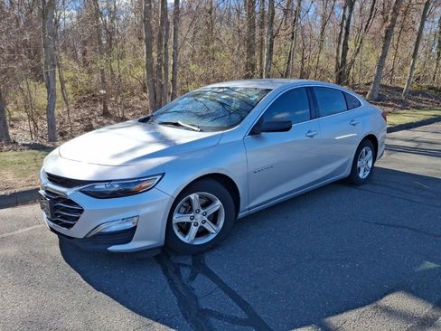 Used 2022 Chevrolet Malibu LS image 1