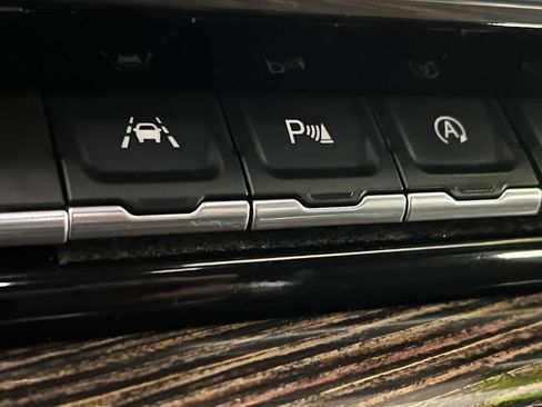 Used 2022 GMC Sierra 1500 Elevation w/ Elevation Premium Package image 16