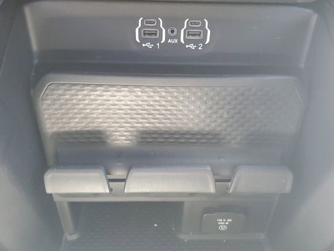 Used 2022 RAM 2500 Big Horn w/ Level B Equipment Group image 27