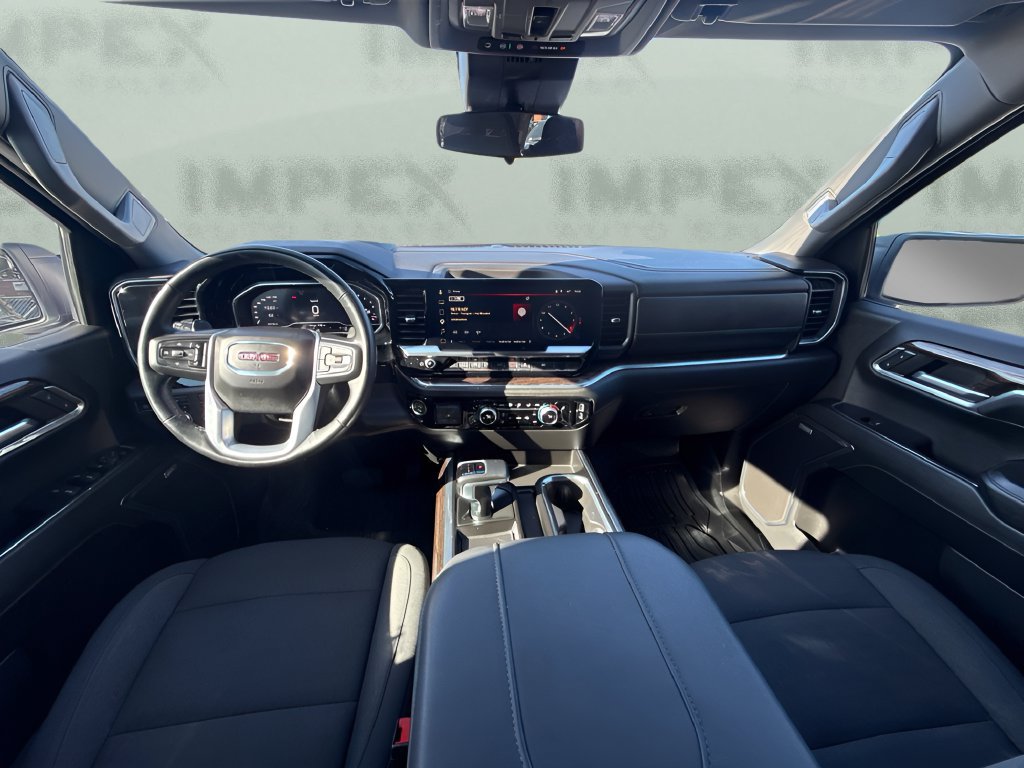 Used 2024 GMC Sierra 1500 Elevation w/ Preferred Package AWD/4WD image 11