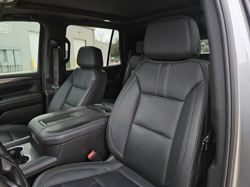 Used 2024 Chevrolet Tahoe RST w/ Luxury Package RWD image 13