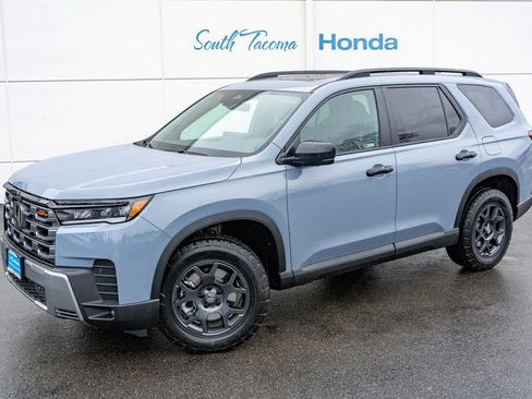 New 2026 Honda Pilot TrailSport image 2