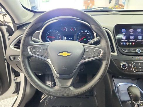 Used 2024 Chevrolet Malibu LT FWD image 24