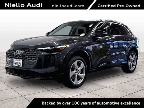 Certified 2025 Audi Q5 Premium w/ Premium Plus AWD/4WD image 1