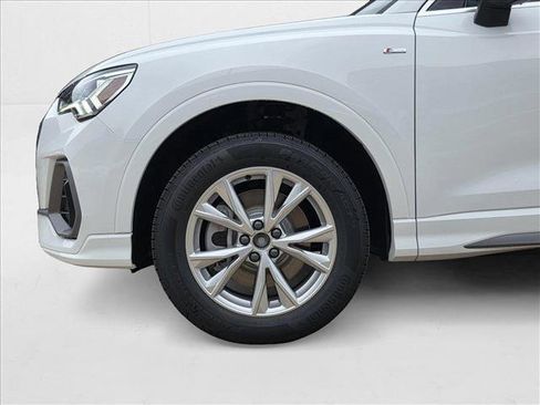 New 2025 Audi Q3 2.0T Premium w/ Convenience Package image 9