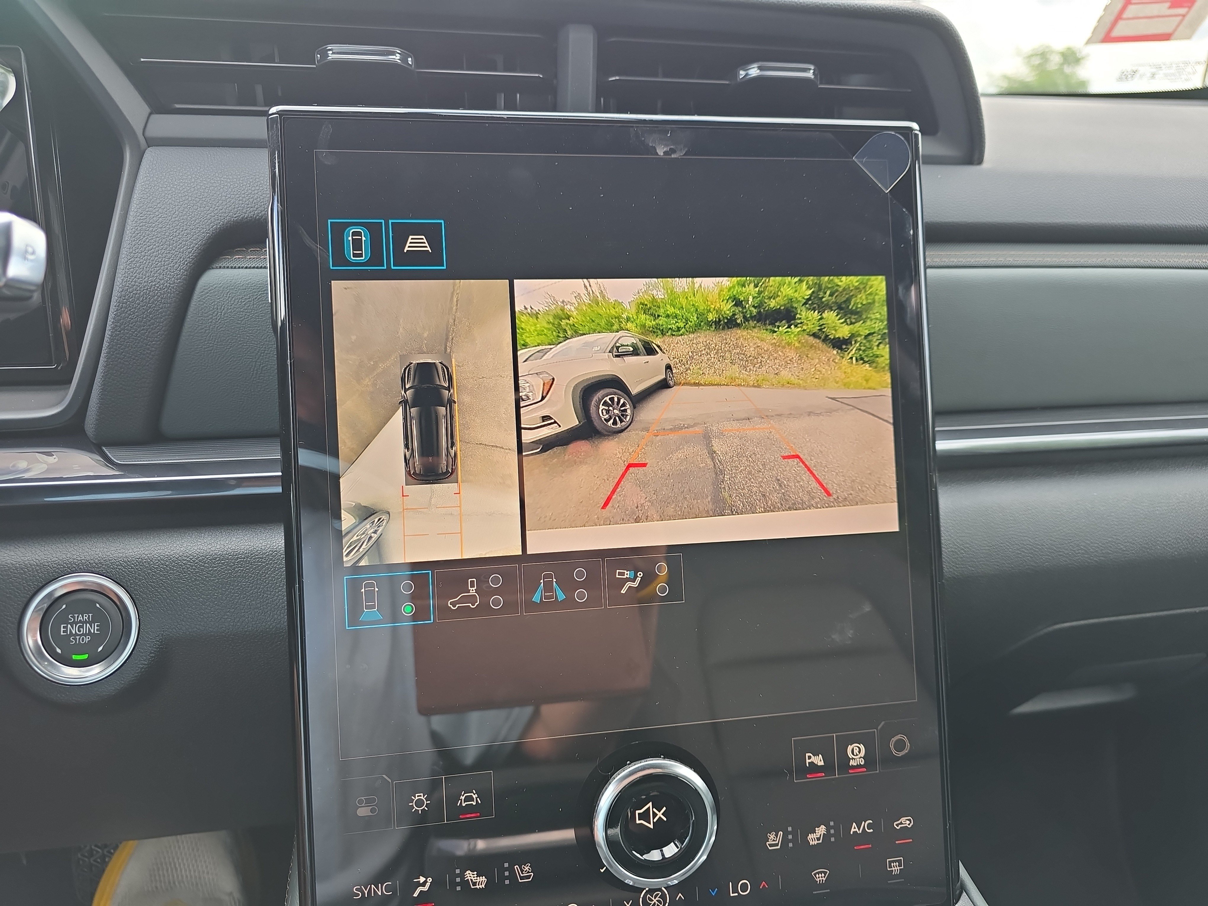 New 2027 GMC Terrain AT4 w/ Convenience Package III AWD/4WD image 28