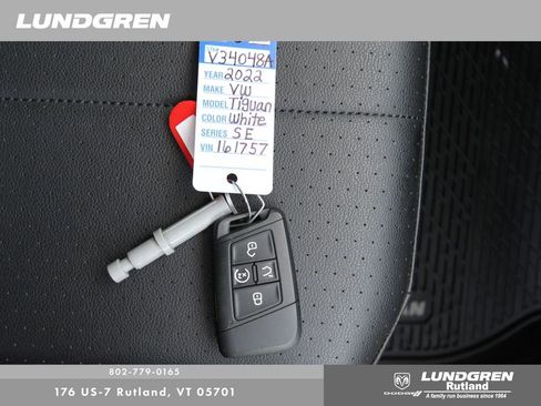Used 2022 Volkswagen Tiguan SE image 23