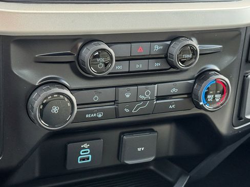 New 2026 Ford F350 XLT w/ FX4 Off-Road Package image 40