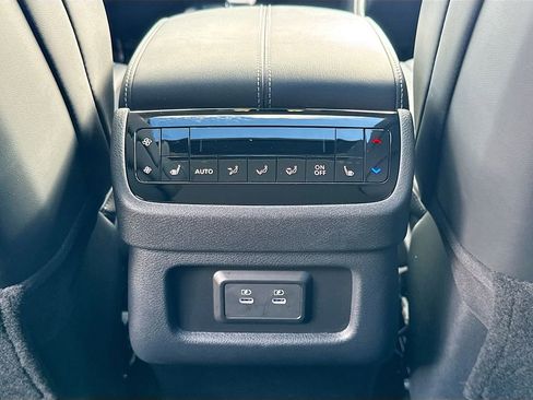 Certified 2026 INFINITI QX60 Luxe w/ Cargo Package FWD image 28