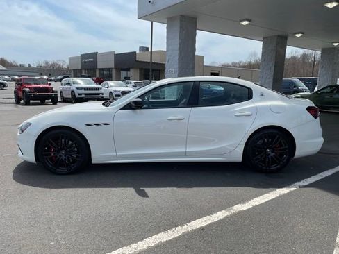 Used 2021 Maserati Ghibli S RWD image 8