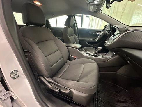 Used 2024 Chevrolet Malibu RS w/ LPO, Floor Liner Package image 18