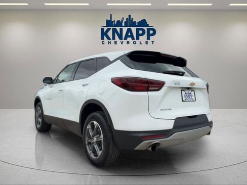 Used 2025 Chevrolet Blazer LT image 3