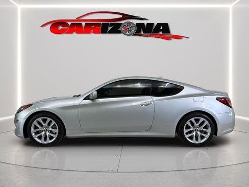 Used 2013 Hyundai Genesis 3.8 RWD image 9