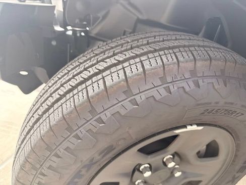 Used 2026 Jeep Wrangler Sport AWD/4WD image 13