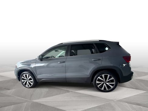 Certified 2023 Volkswagen Taos SE FWD image 5